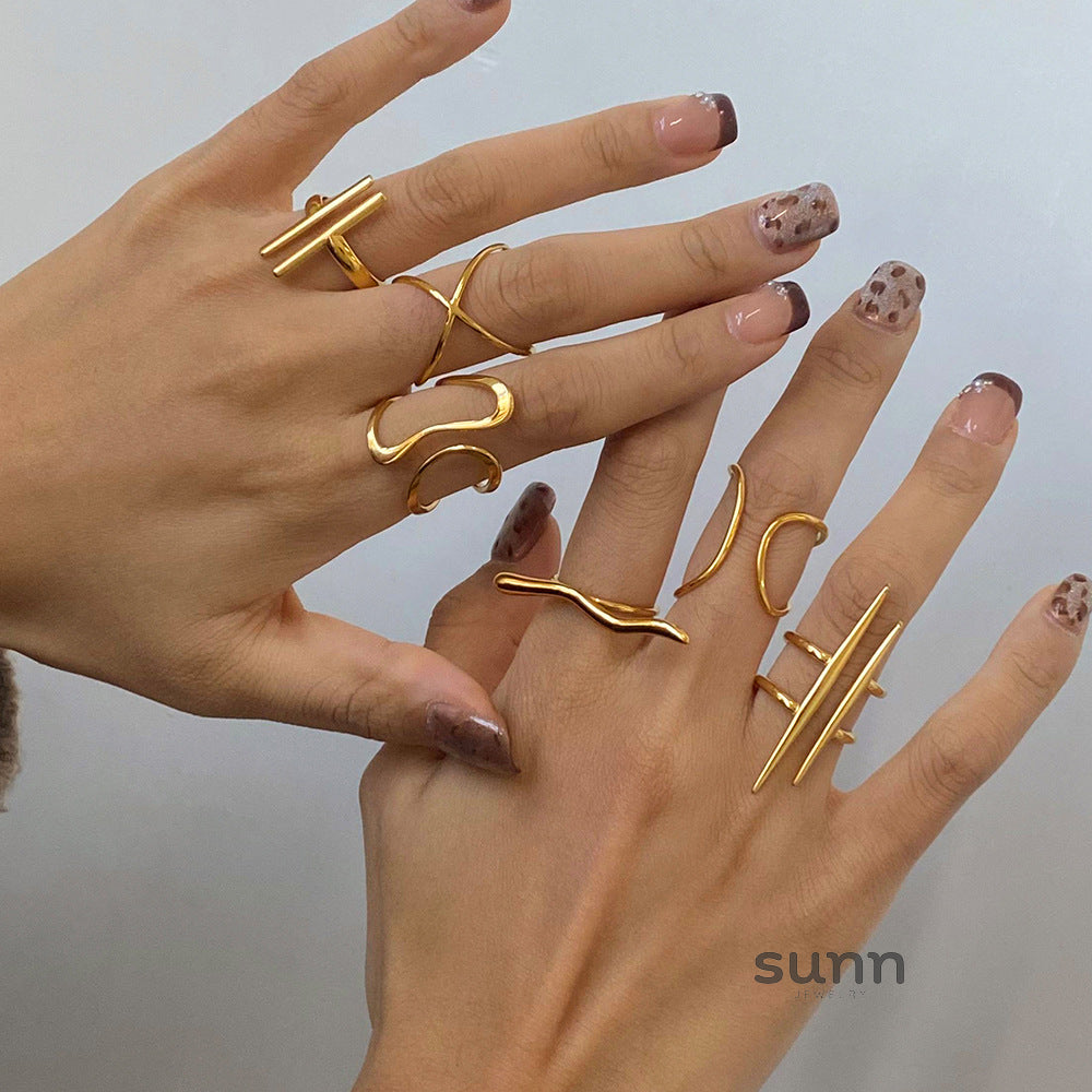 Nayelis Asymmetrical Open Ring [87X4M8XJ]