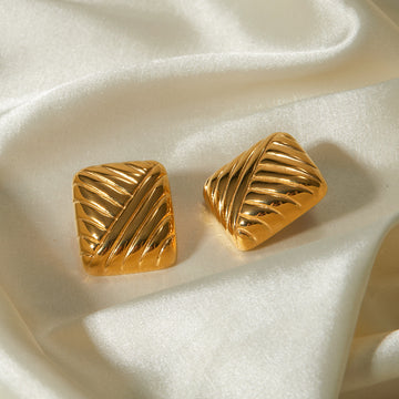 Nayelis Gold Braided Square Earrings [5ST48S7C]