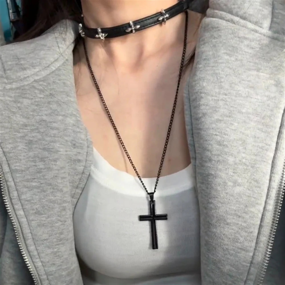Nayelli Y2K Cross Pendant Choker