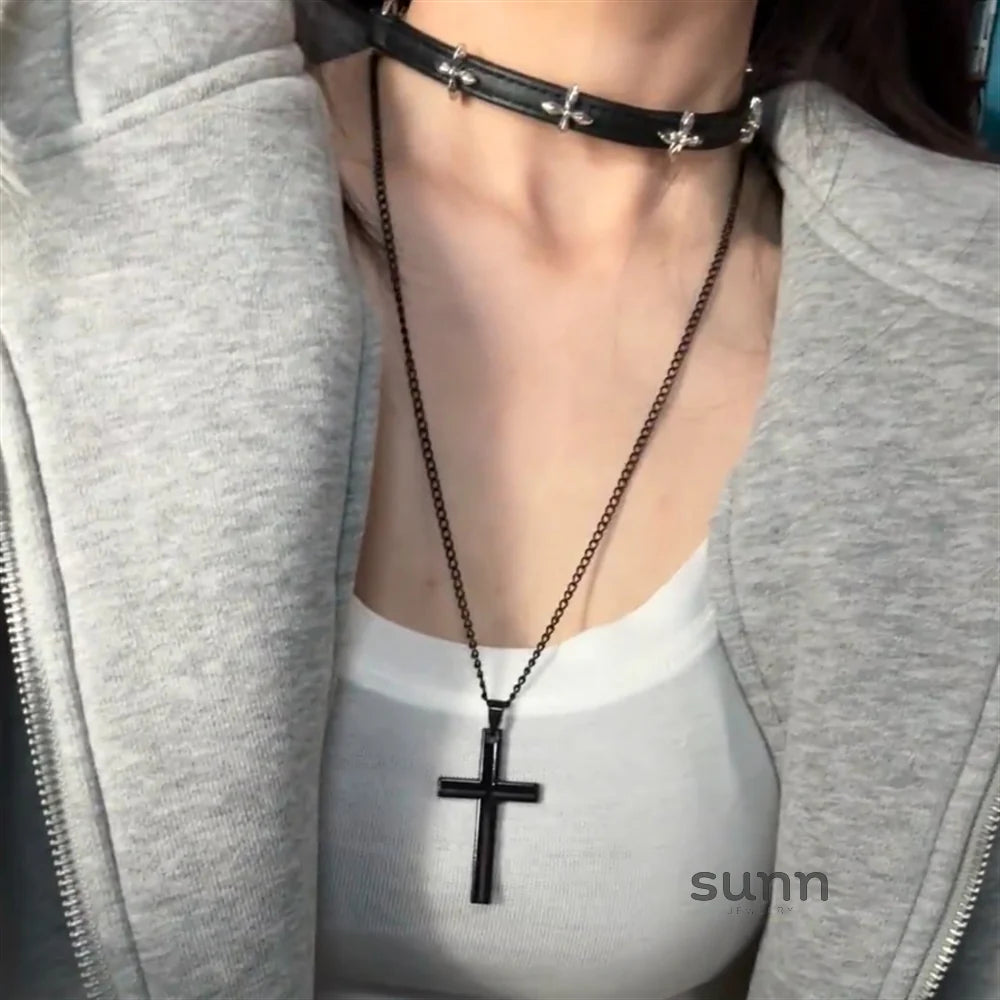 Nayelli Y2K Cross Pendant Choker