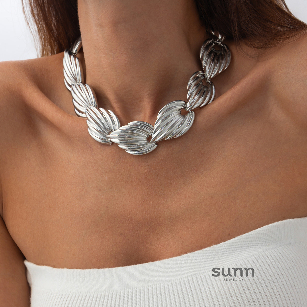 Nayely Fan Shell Necklace [5W623Z2V]