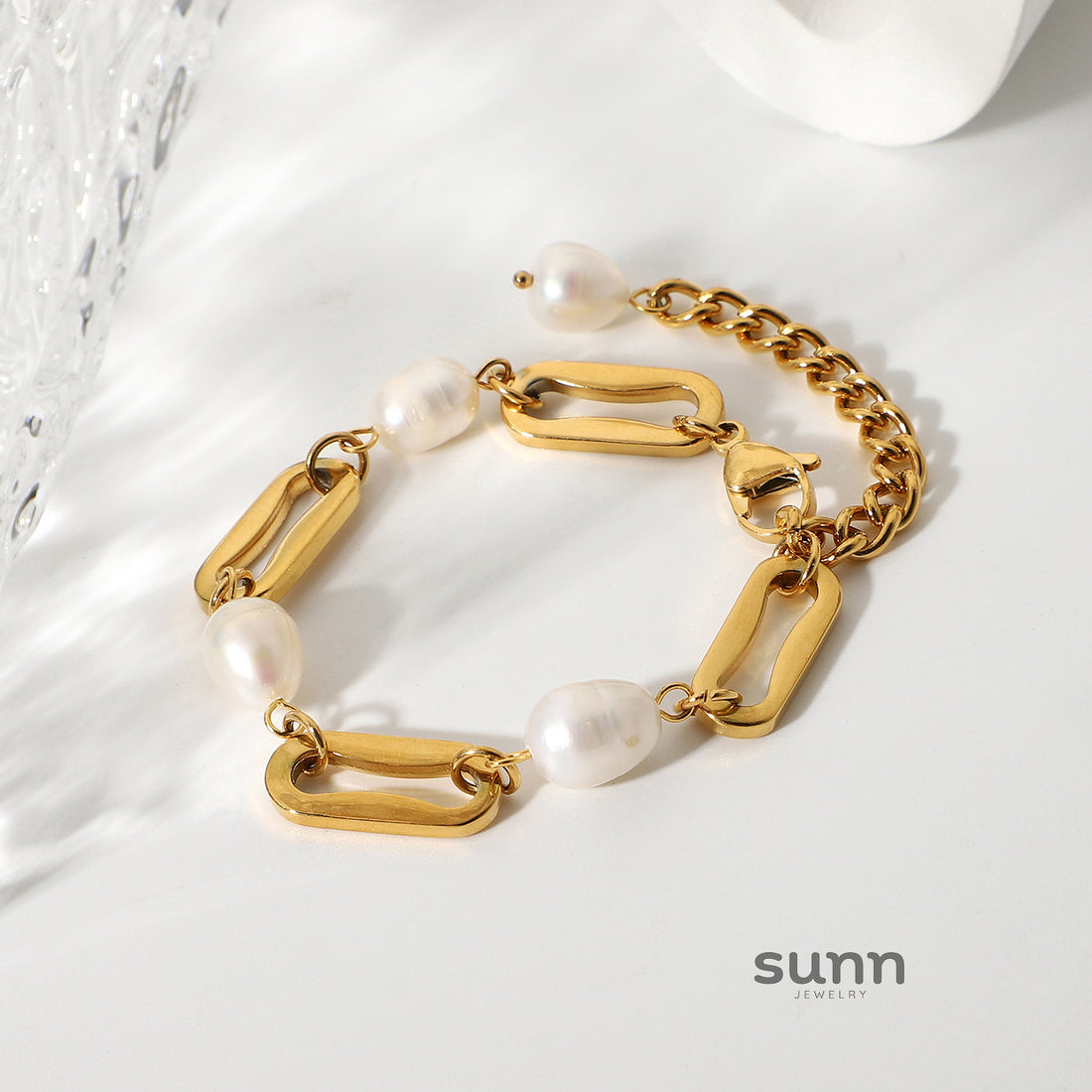 Nayely Gold Baroque Pearl Bracelet [URCBPRYQ]