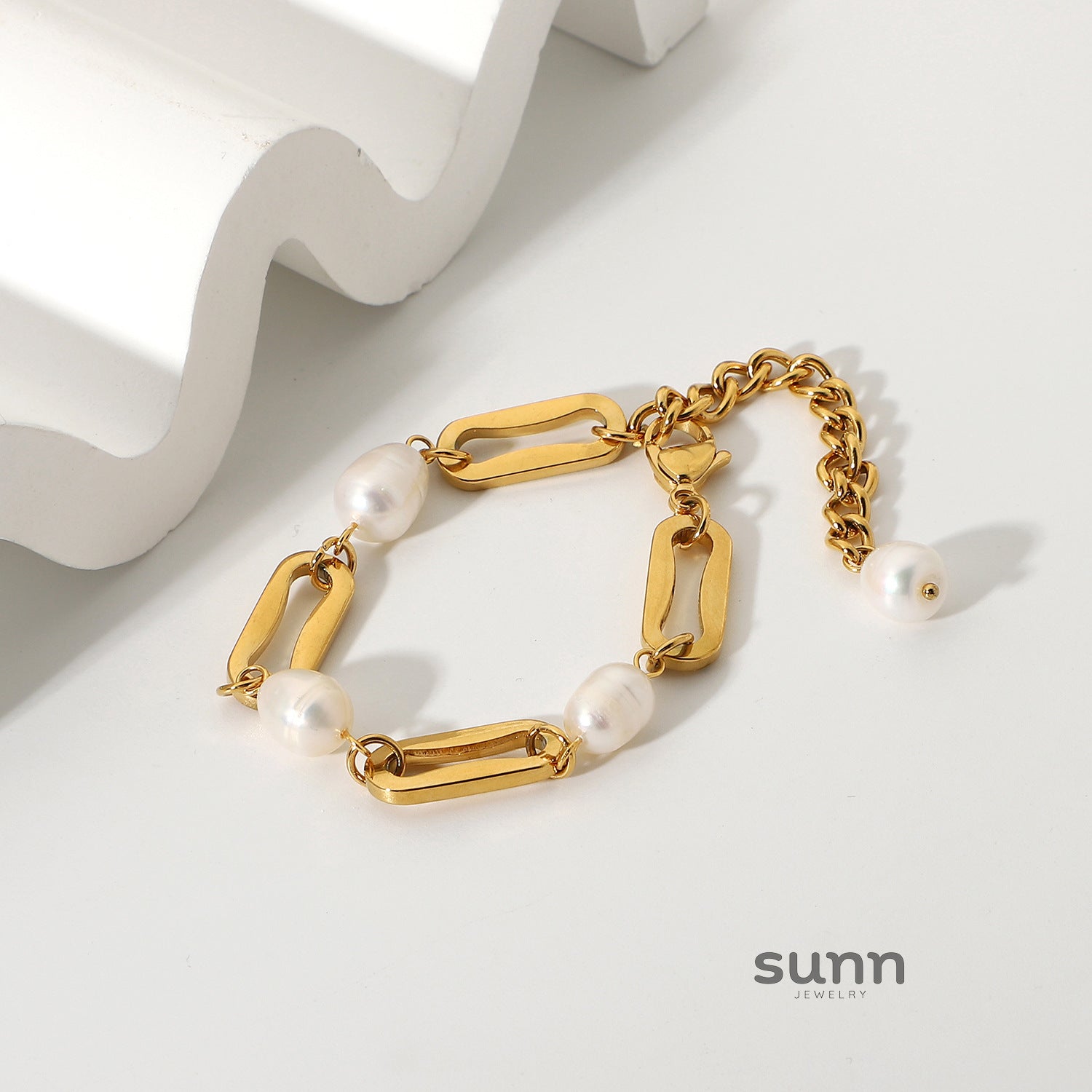 Nayely Gold Baroque Pearl Bracelet [ZHGYI8OX]