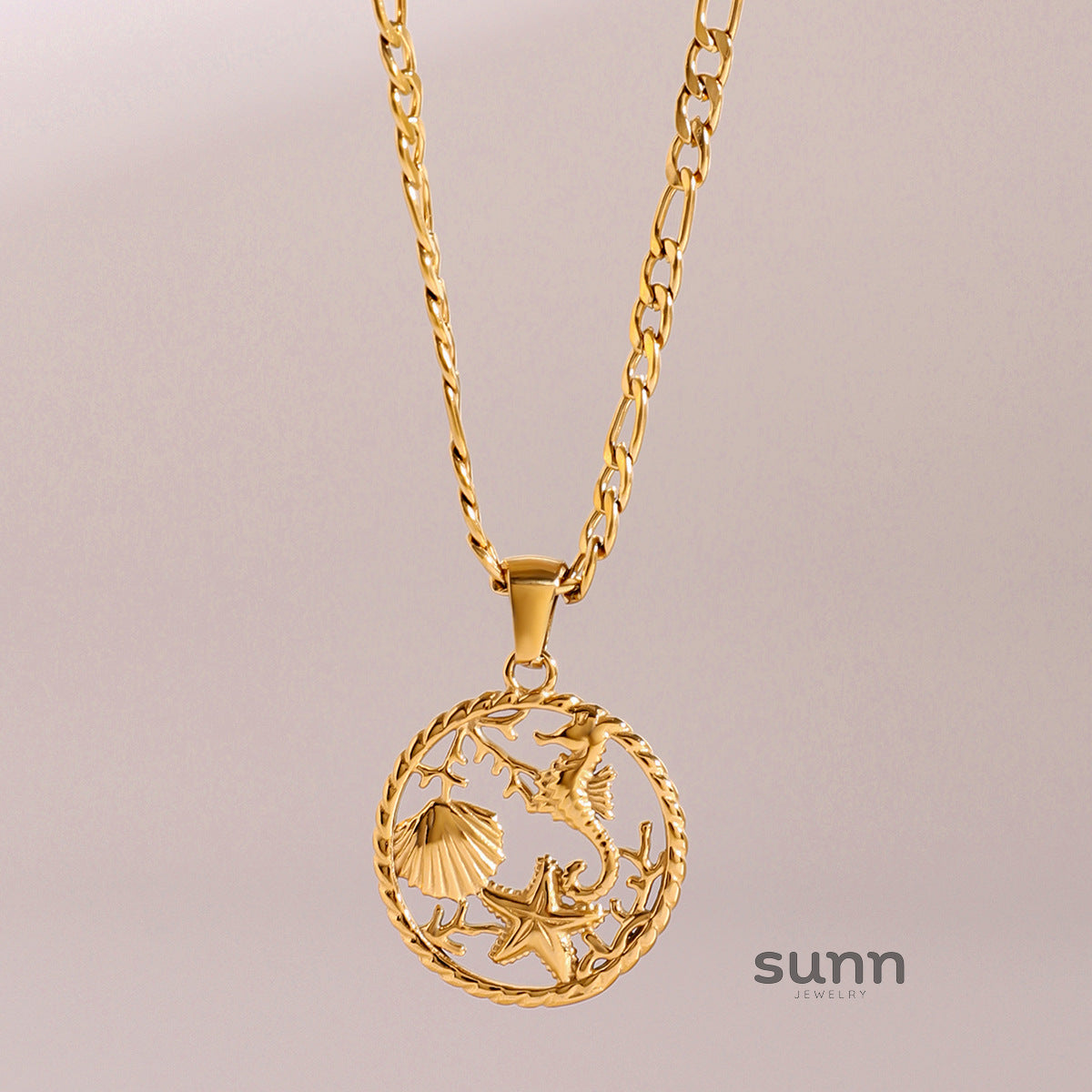 Nayely Golden Shell Pendant Necklace [XE5UE5NR]