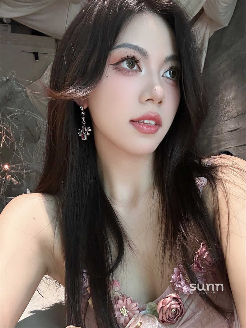 Nayla Ruby Drop Earrings [VKRHXJBW]