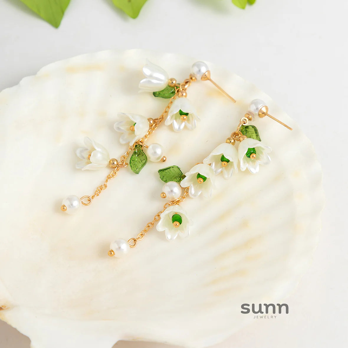 Naylah Floral Pearl Earring Set
