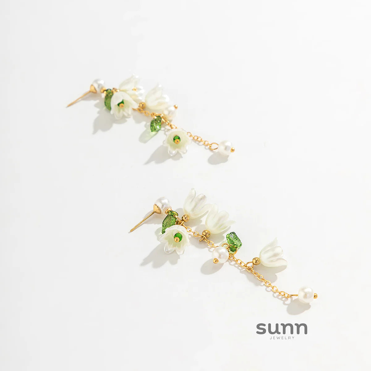 Naylah Floral Pearl Earring Set