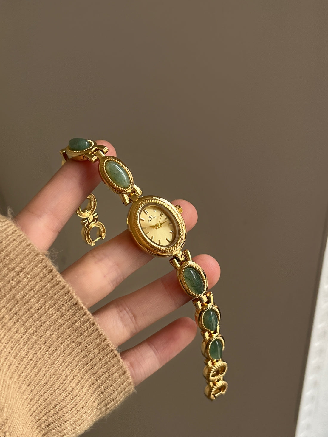 Nayomi Oval Jade Watch [LV2AV6S2]