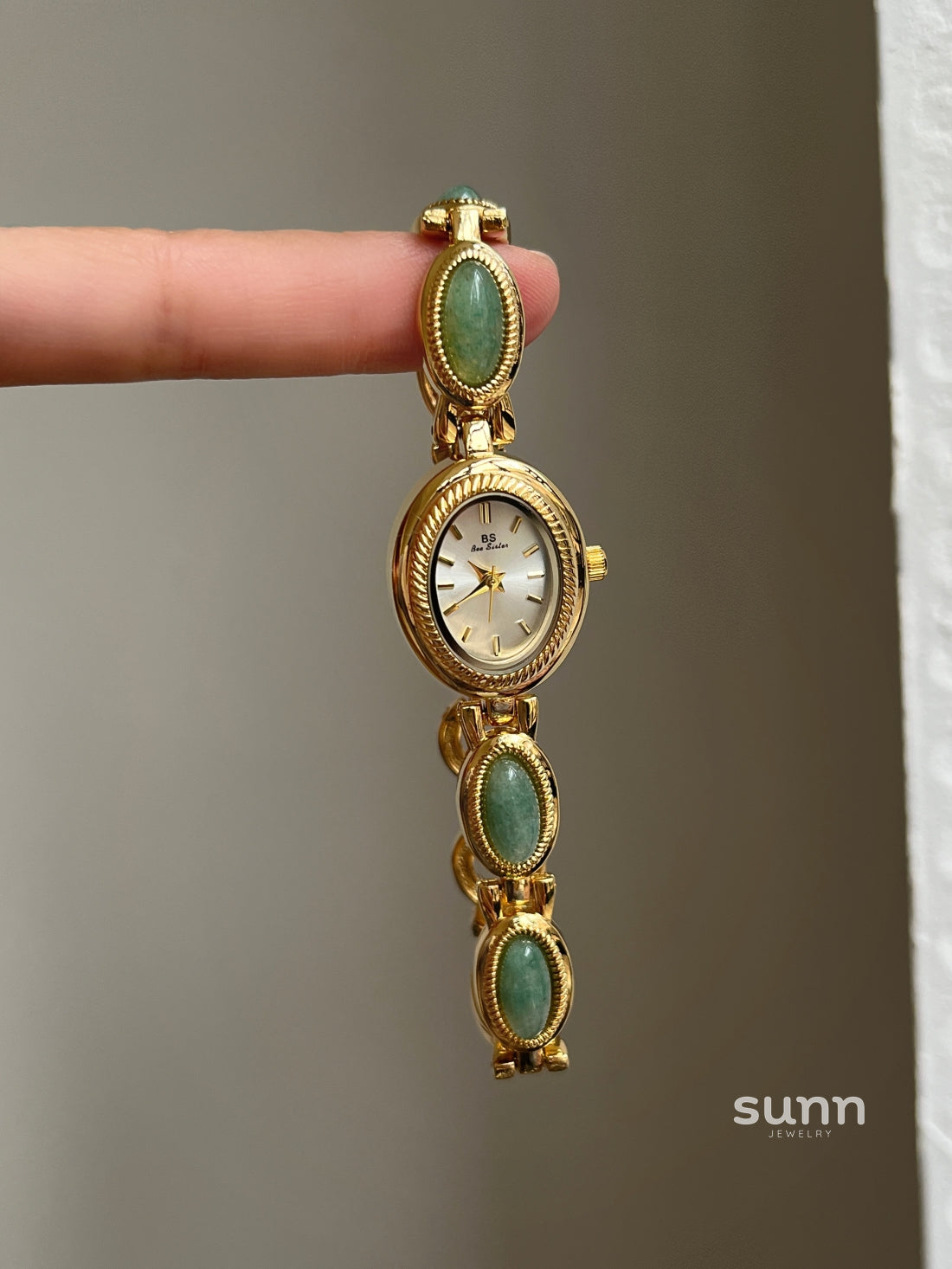 Nayomi Oval Jade Watch [NLML62VQ]