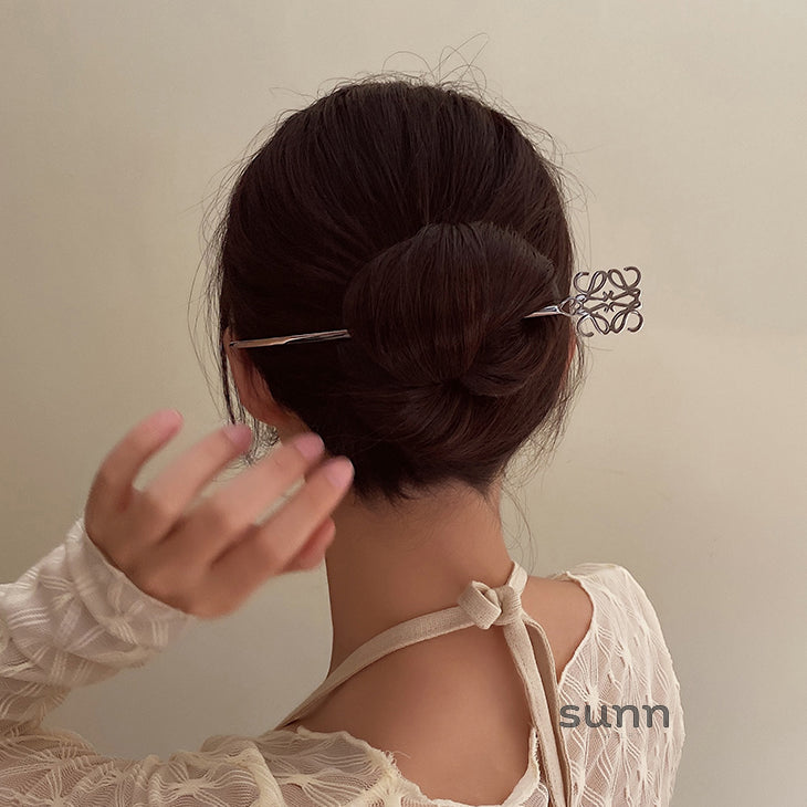 Nechama Sleek Metal Hairpin [ZD4VE69P]