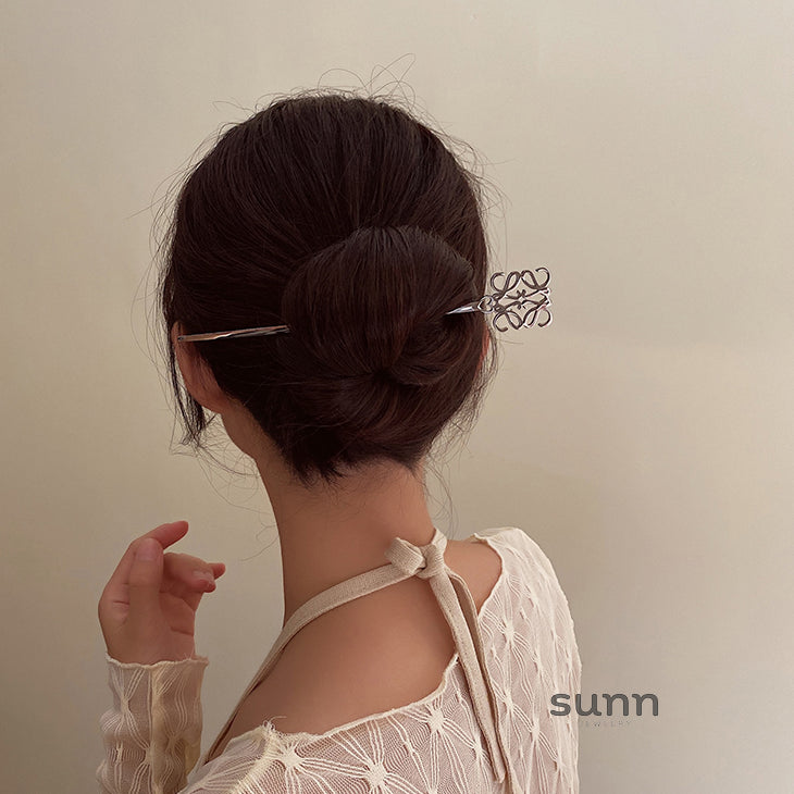 Nechama Sleek Metal Hairpin [TLOL1UL3]