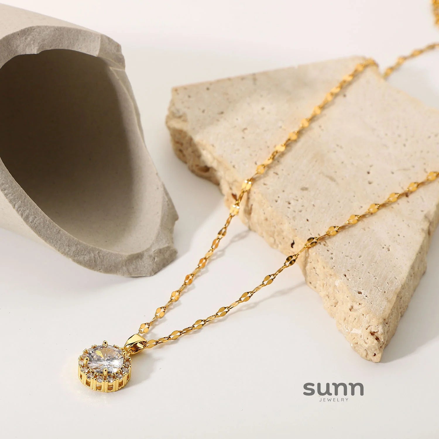 Neena Bezel Zircon Necklace