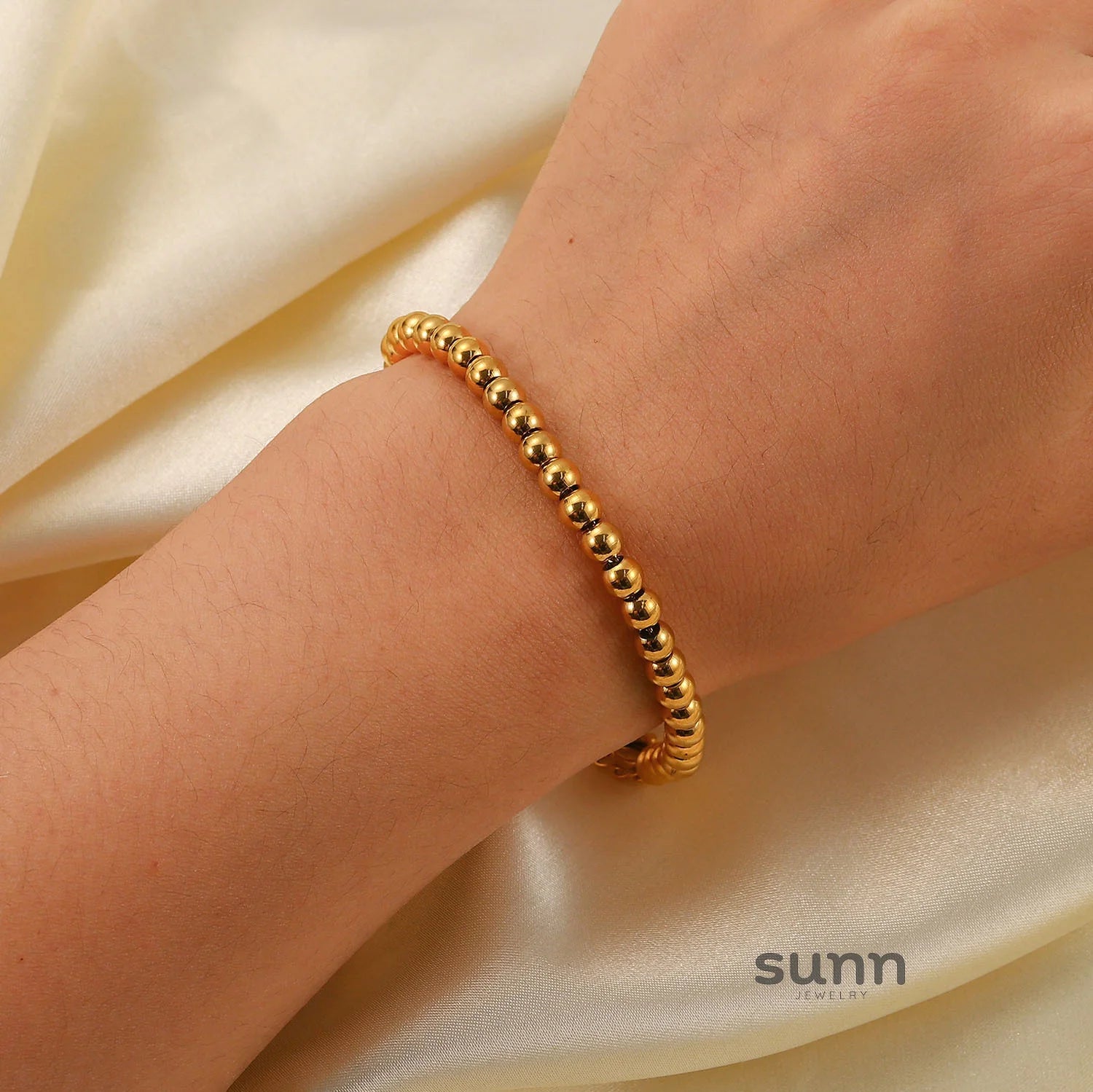 Neha Gold Chain Bracelet