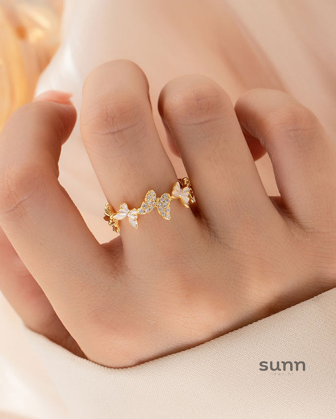 Nella Iridescent Butterfly Ring [UECET8CA]