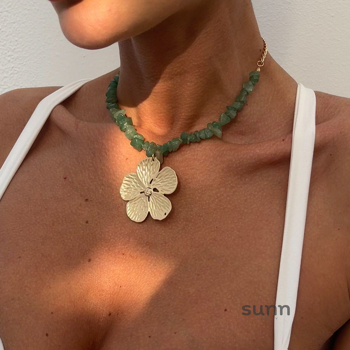 Nella Irregular Bloom Necklace [V977QQ1U]