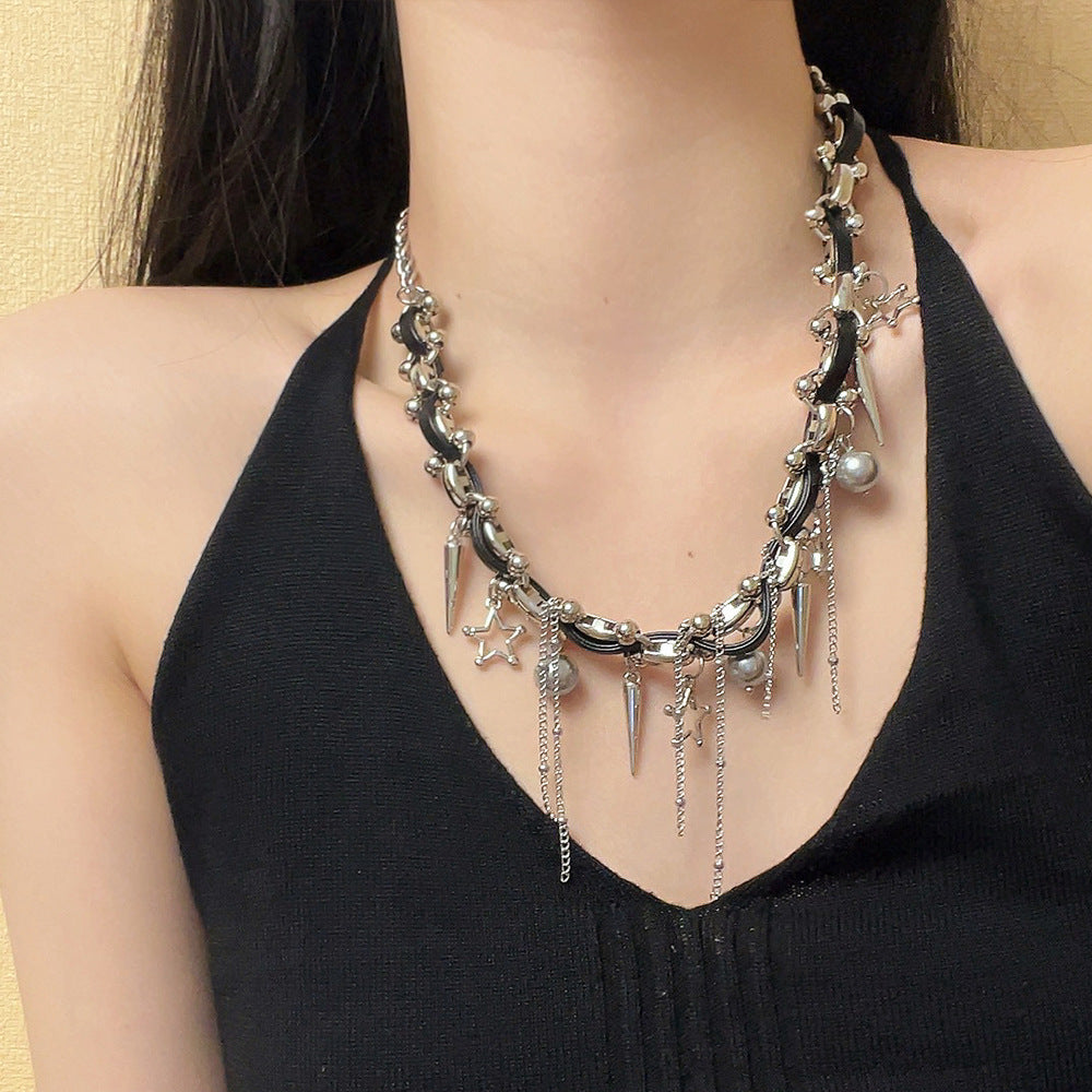Neriah Layered Rivet Choker [29YL6MXJ]