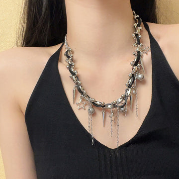 Neriah Layered Rivet Choker [29YL6MXJ]