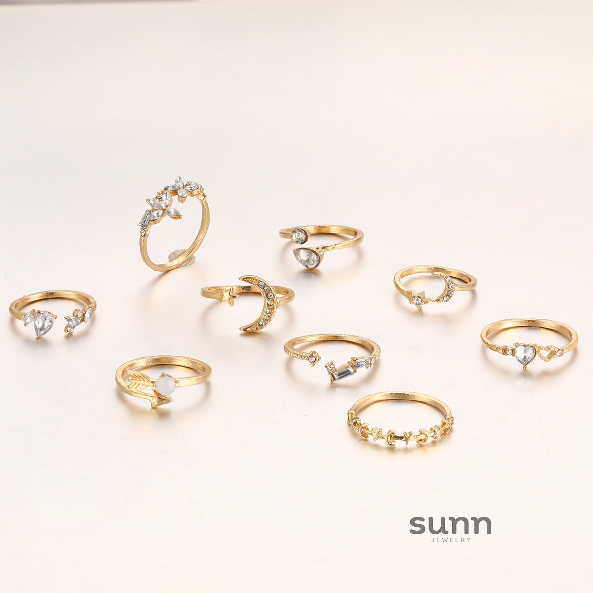 Nevaeha Delicate Gold Ring Set [MX5RKIB4]