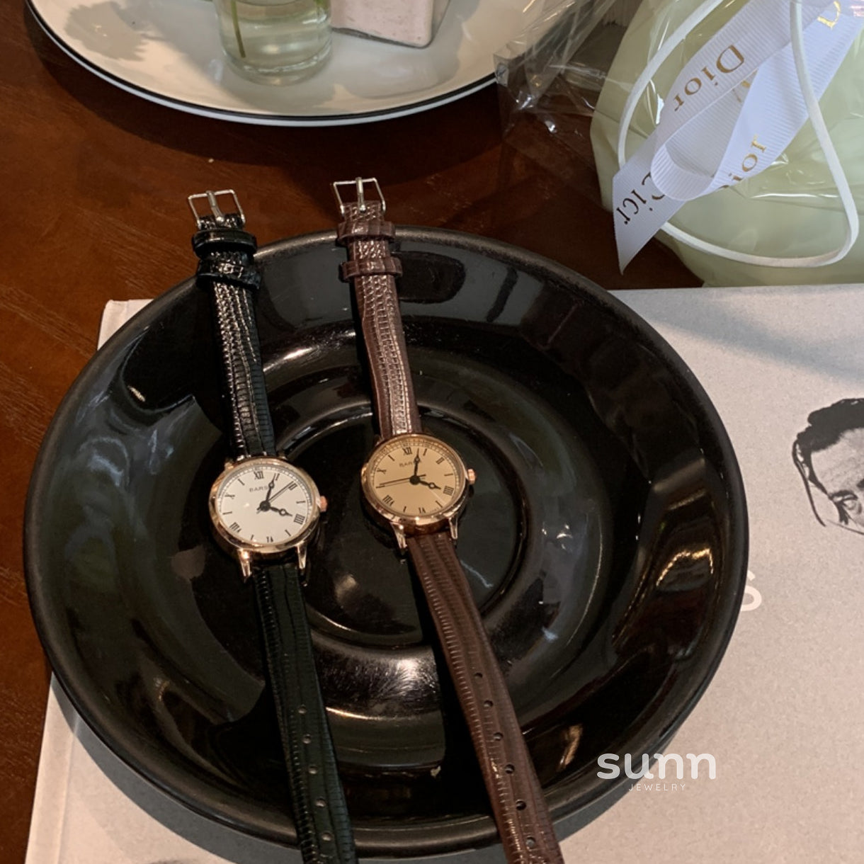 Neve Vintage Roman Watch [T47G73OV]