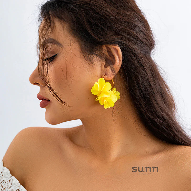 Neyla Delicate Floral Earrings