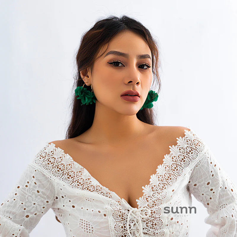 Neyla Delicate Floral Earrings