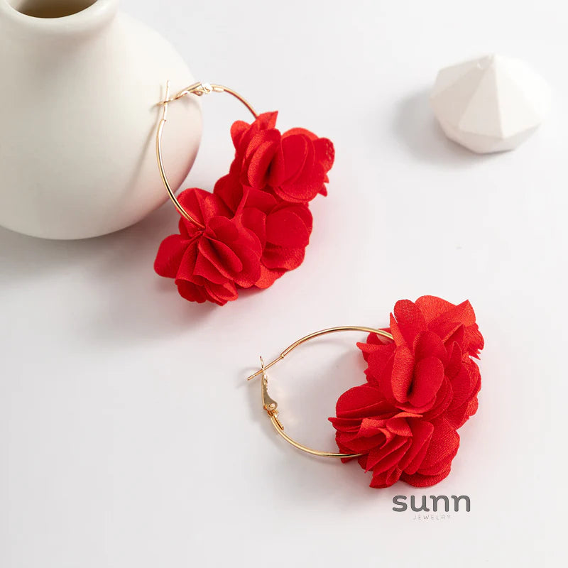 Neyla Delicate Floral Earrings