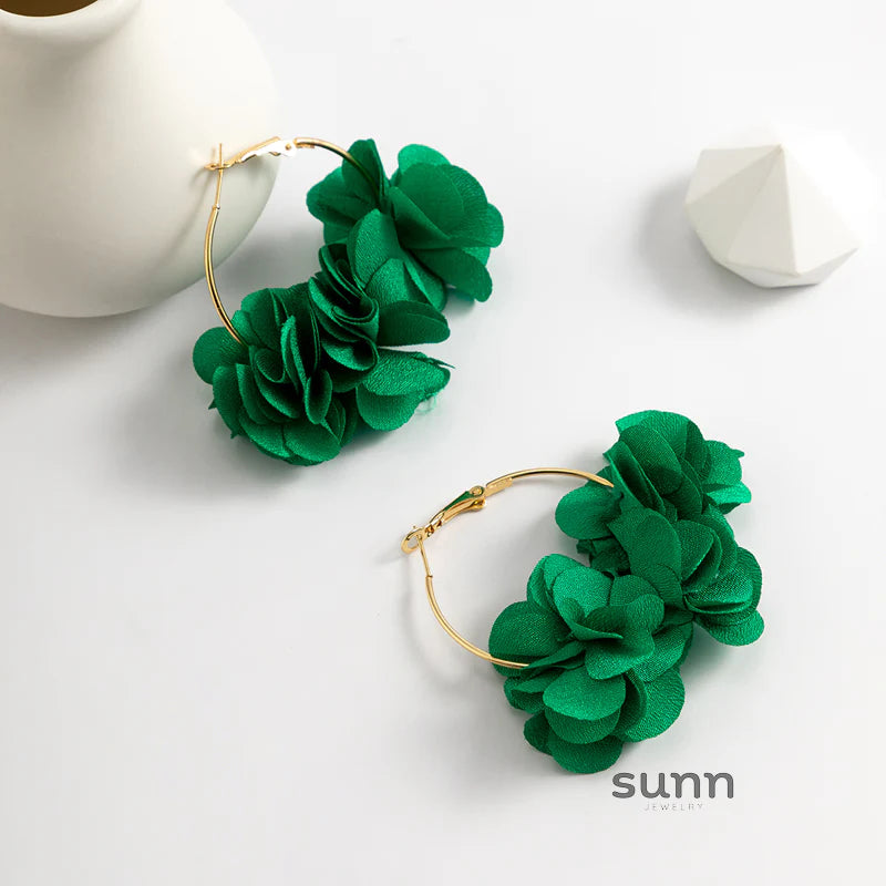 Neyla Delicate Floral Earrings