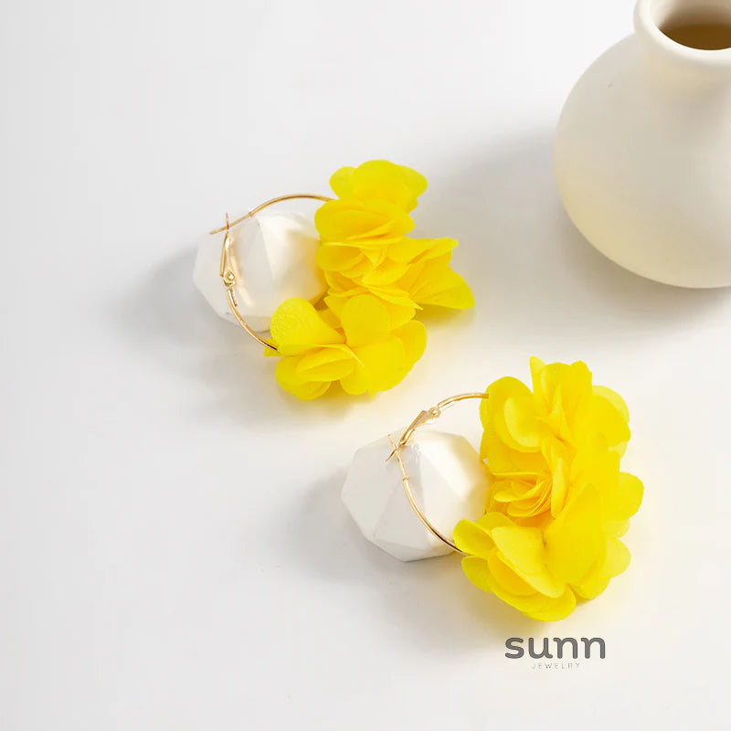 Neyla Delicate Floral Earrings