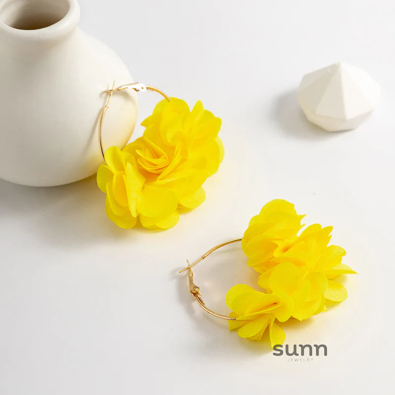 Neyla Delicate Floral Earrings