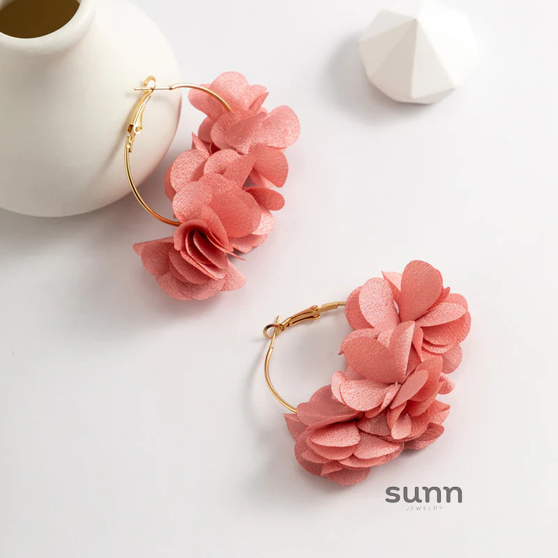 Neyla Delicate Floral Earrings