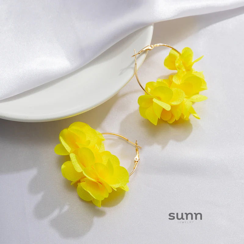 Neyla Delicate Floral Earrings
