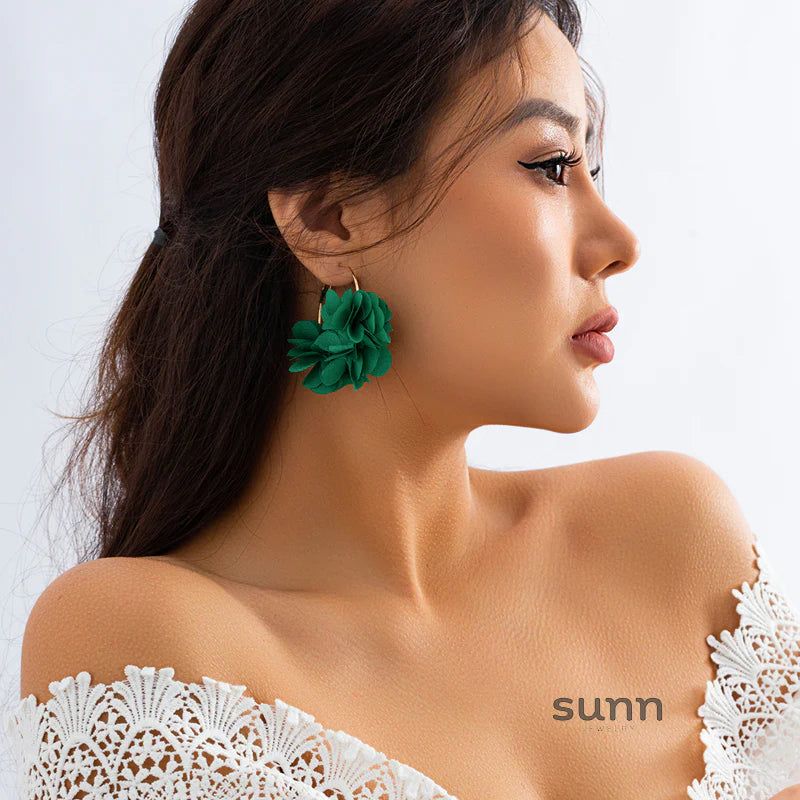 Neyla Delicate Floral Earrings