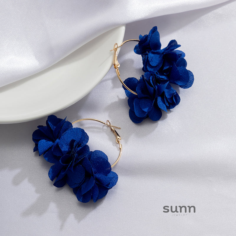 Neyla Delicate Floral Earrings
