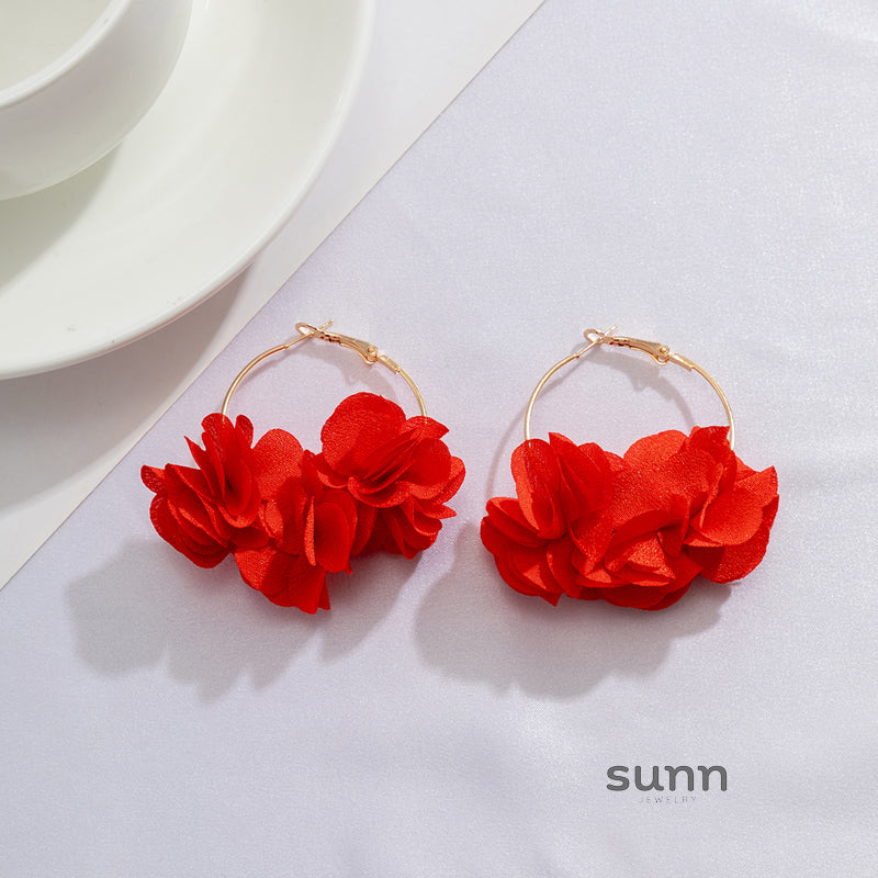 Neyla Delicate Floral Earrings