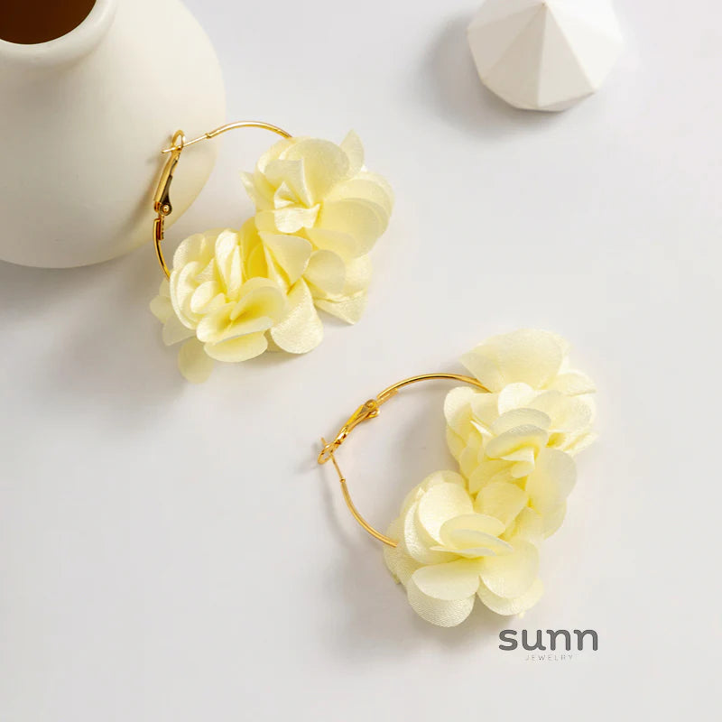 Neyla Delicate Floral Earrings
