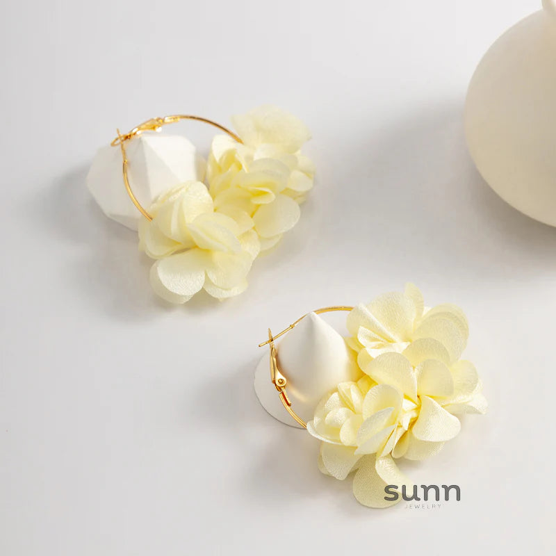 Neyla Delicate Floral Earrings