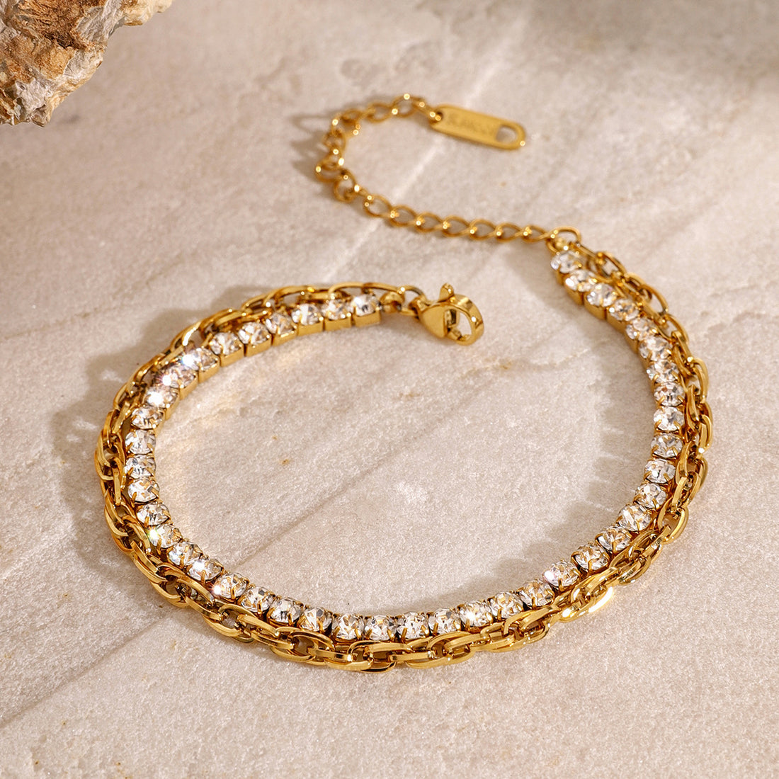 Neyla Layered Diamond Bracelet [KKKQ15M2]