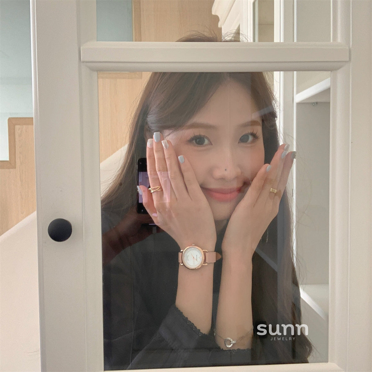 Nico Iridescent Shell Face Watch [0N1FD44E]