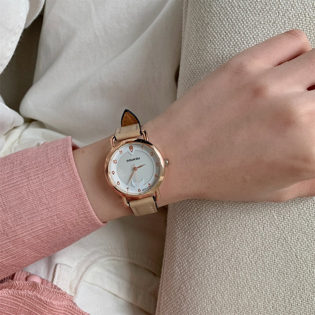 Nico Iridescent Shell Face Watch [TG8400V2]