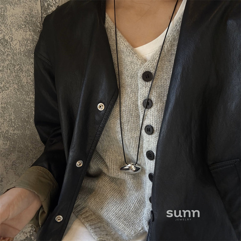 Nicolina Cloud Pendant Sweater Chain [UXMO2X39]