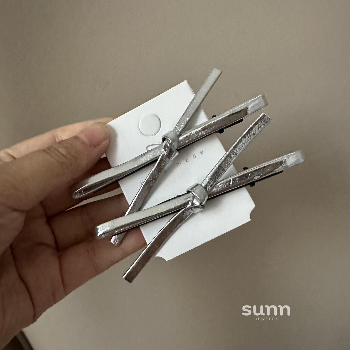 Nicolina Dainty Bow Hairpin [2GVXY6RM]