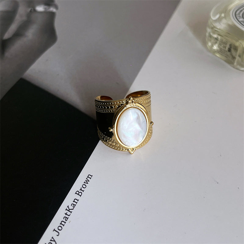 Nihira Embossed Open Ring [9IF5WG20]