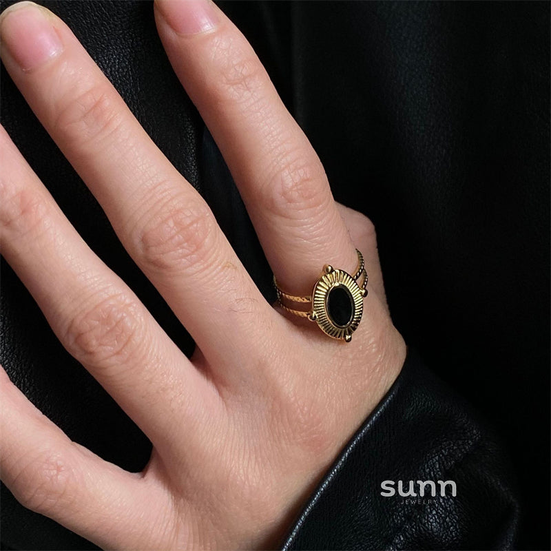 Nihira Embossed Open Ring [5QS9S93Z]