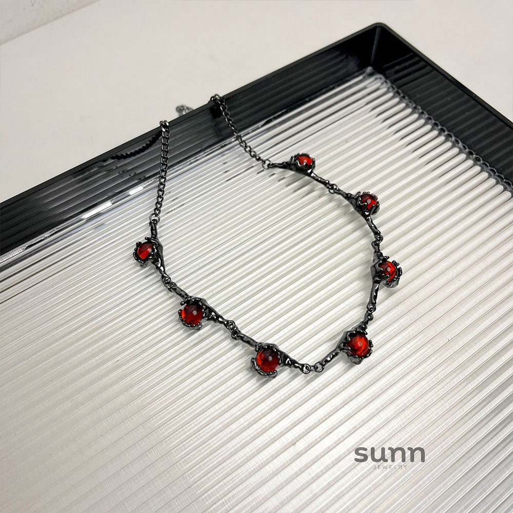 Nikole Red Zircon Choker [DRWU0CKY]