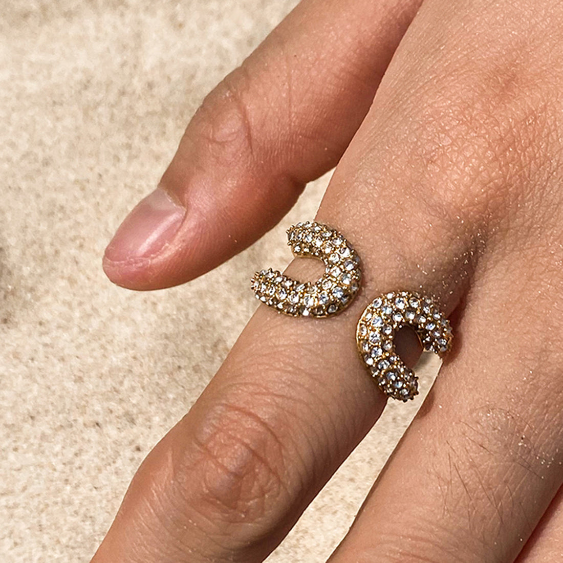 Nila Geometric Band Ring [XAWFDLAN]