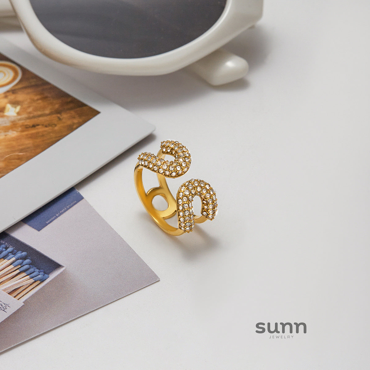 Nila Geometric Band Ring [TPGPYHEH]