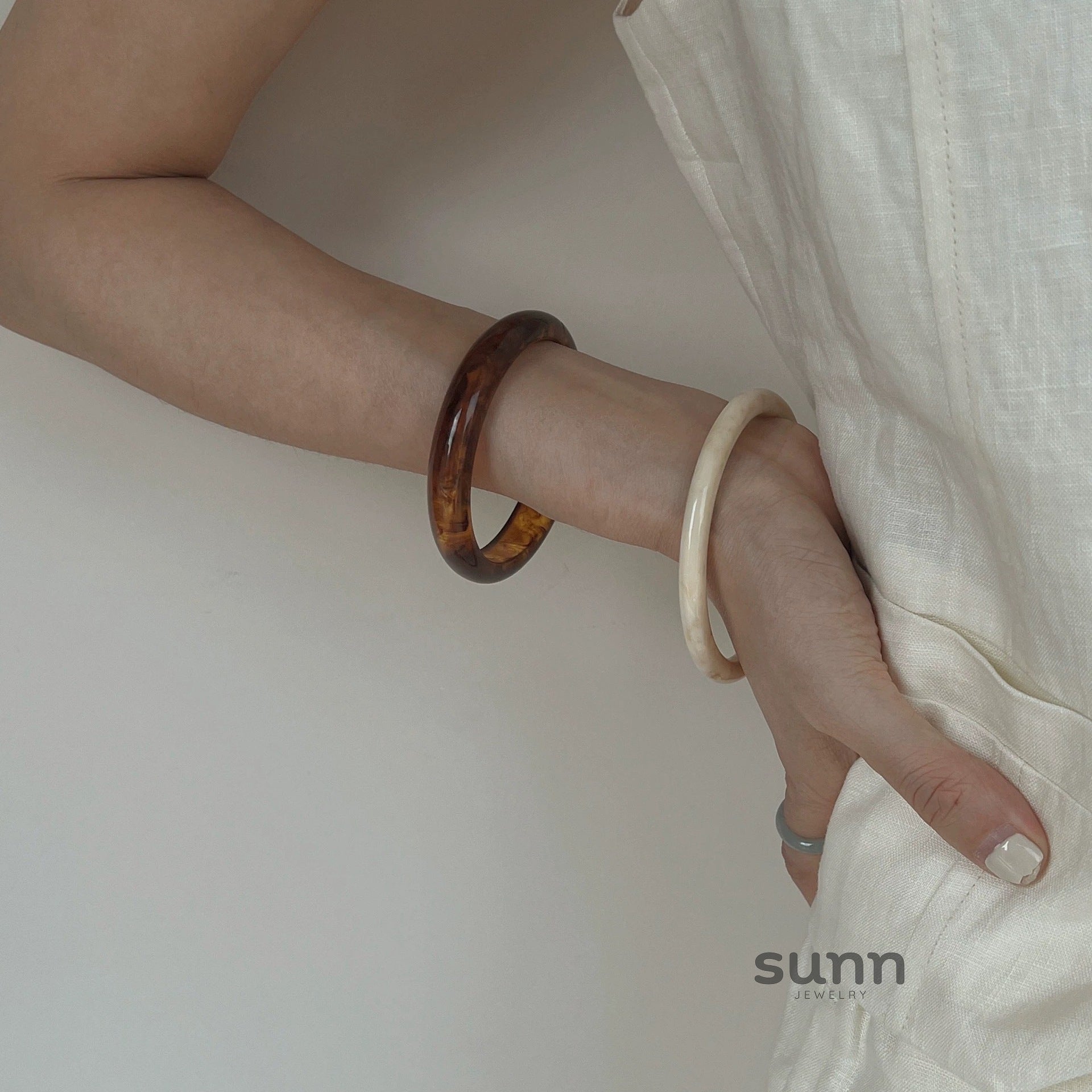 Nimrat Irregular Resin Bracelet [OG4XYQ3M]
