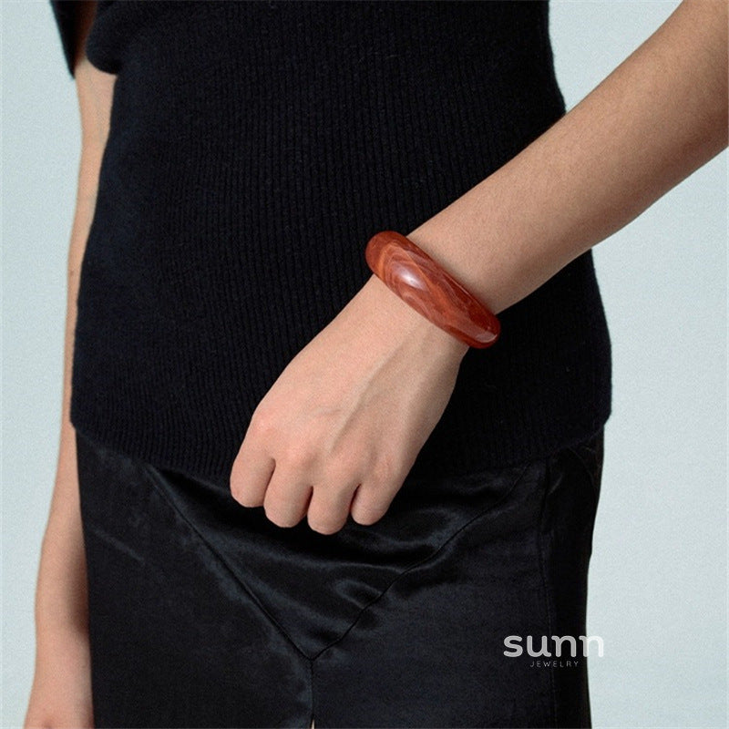 Nimrat Irregular Resin Bracelet [UTXG868E]