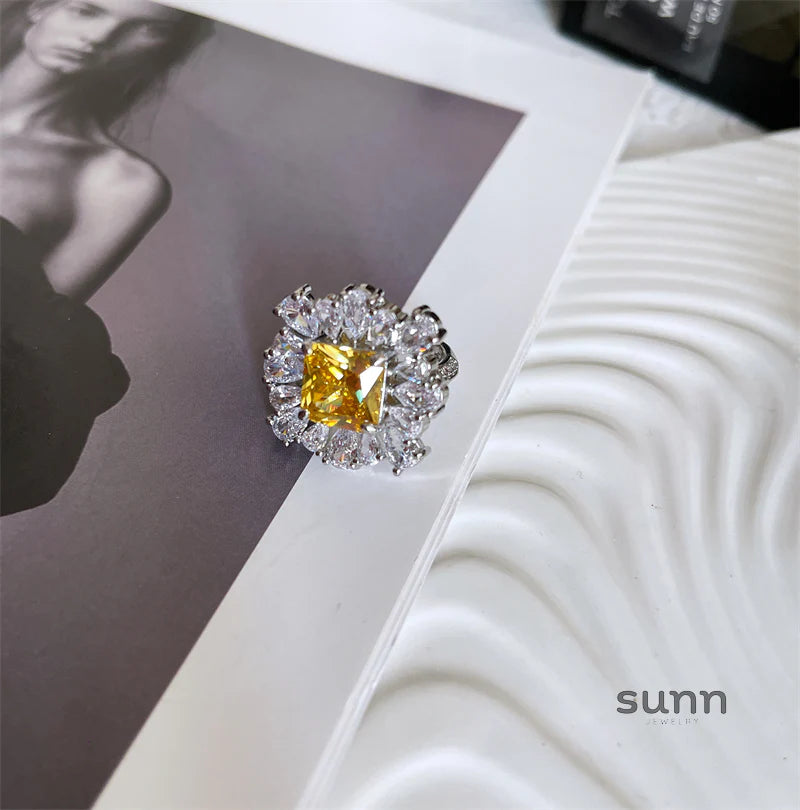 Nina Daisy Zircon Ring