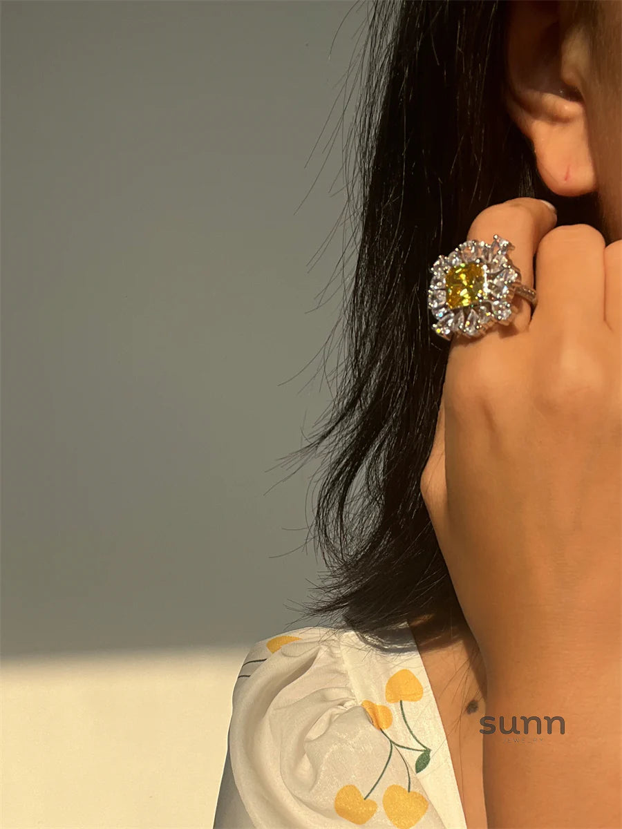 Nina Daisy Zircon Ring